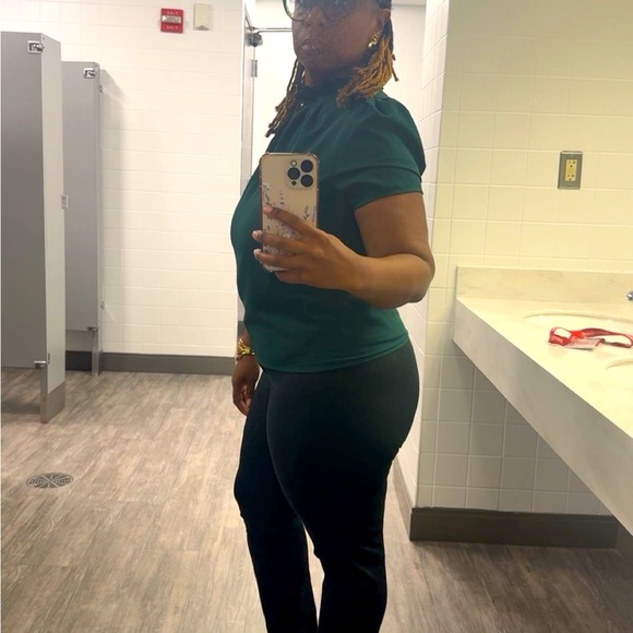 Meet your Posher, Crystal - Picture 7 of 14